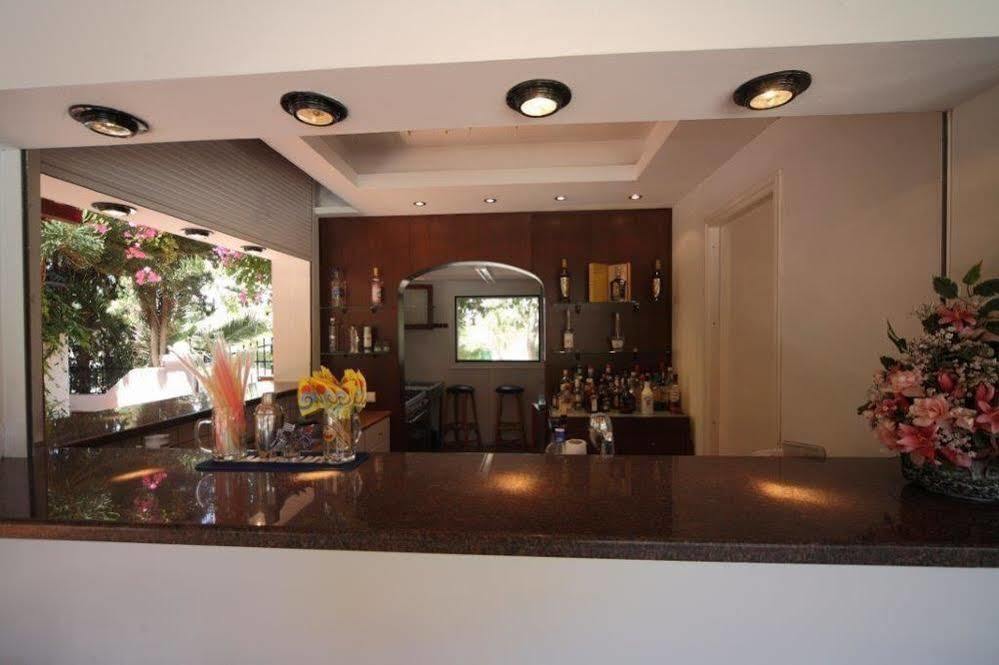Rena Apartments ゴウヴァイ エクステリア 写真